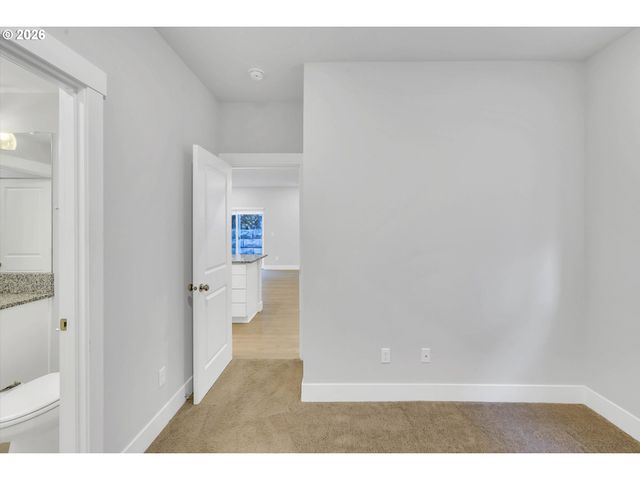 16646 Sw TOWNSVILLE St, Portland, OR 97224