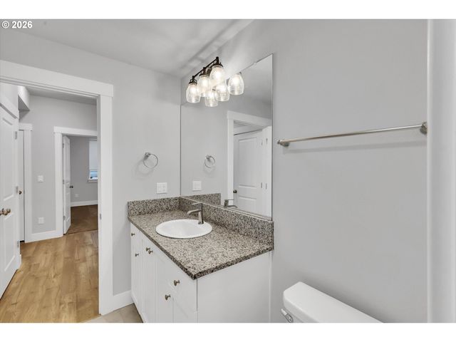 16646 Sw TOWNSVILLE St, Portland, OR 97224
