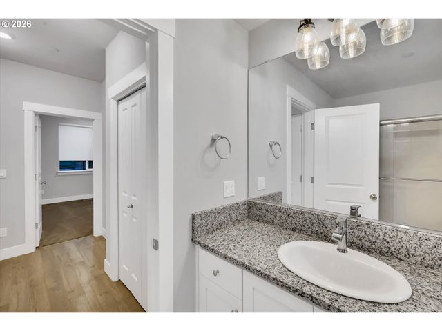 16646 Sw TOWNSVILLE St, Portland, OR 97224