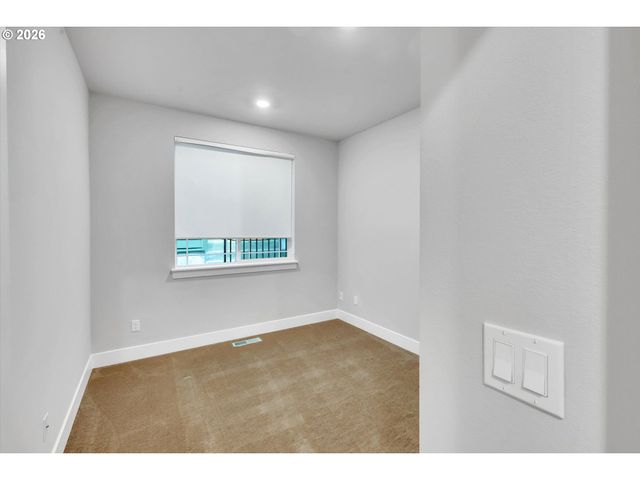 16646 Sw TOWNSVILLE St, Portland, OR 97224