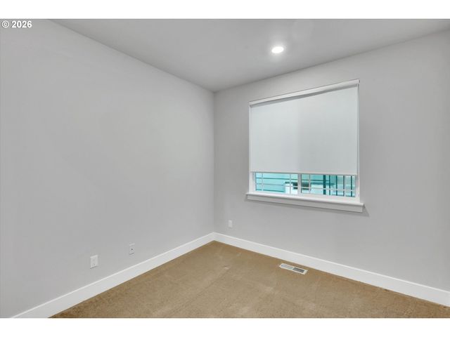 16646 Sw TOWNSVILLE St, Portland, OR 97224
