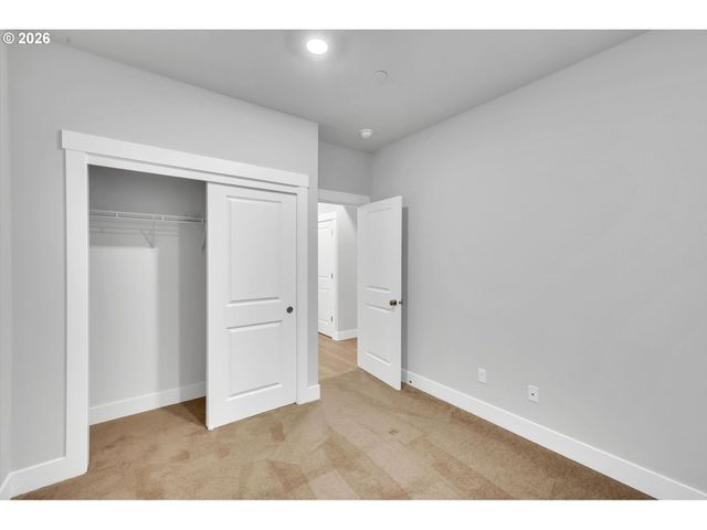 16646 Sw TOWNSVILLE St, Portland, OR 97224