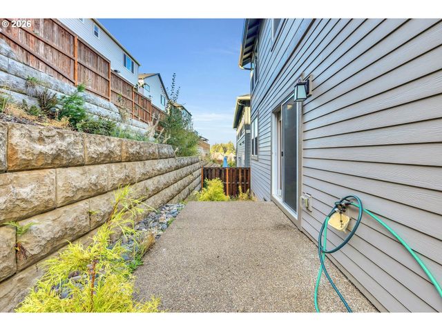 16646 Sw TOWNSVILLE St, Portland, OR 97224
