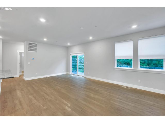 16646 Sw TOWNSVILLE St, Portland, OR 97224