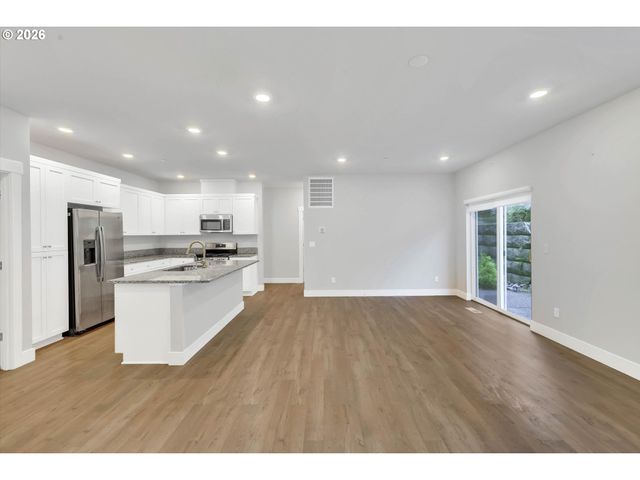 16646 Sw TOWNSVILLE St, Portland, OR 97224