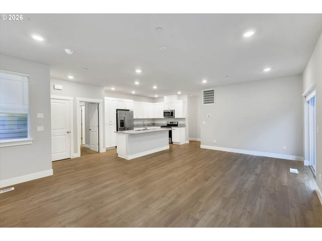 16646 Sw TOWNSVILLE St, Portland, OR 97224