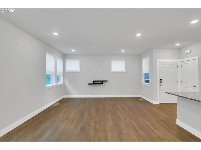 16646 Sw TOWNSVILLE St, Portland, OR 97224