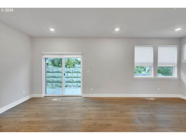 16646 Sw TOWNSVILLE St, Portland, OR 97224