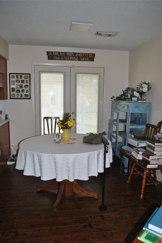 401 Laurel Drive, Friendswood, TX 77546