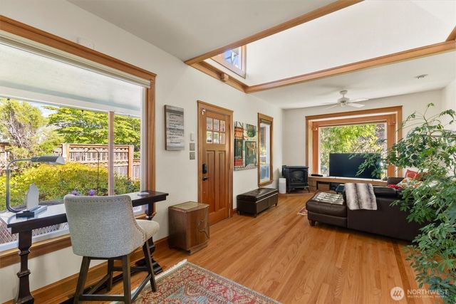 1517 Fairvew Street, Bellingham, WA 98229