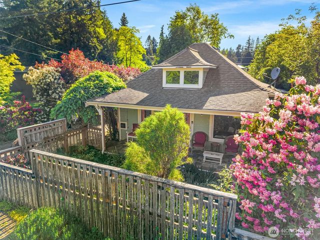 1517 Fairvew Street, Bellingham, WA 98229