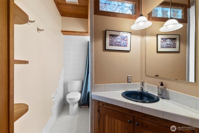 1517 Fairvew Street, Bellingham, WA 98229