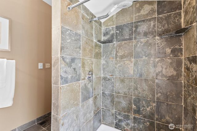 1517 Fairvew Street, Bellingham, WA 98229