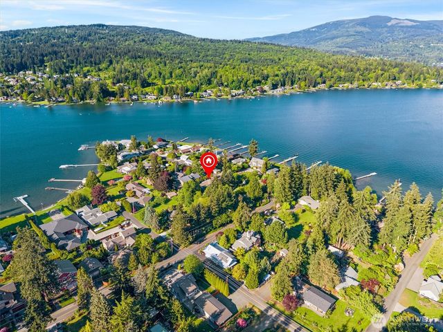 1517 Fairvew Street, Bellingham, WA 98229