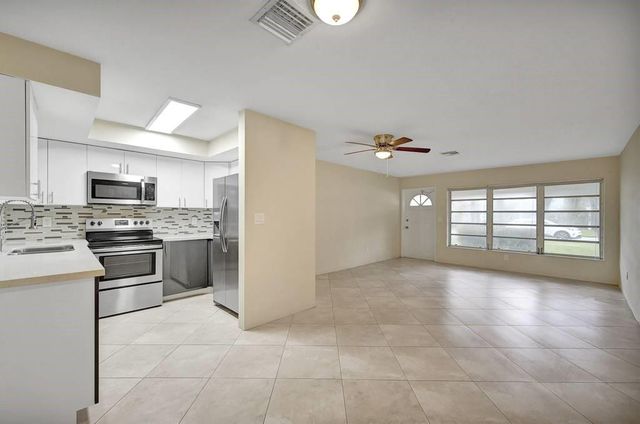 916 NE 18th Street, Fort Lauderdale, FL 33305