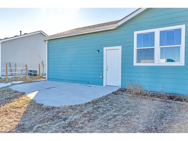 436 S 3rd Ave, Deer Trail, CO 80105