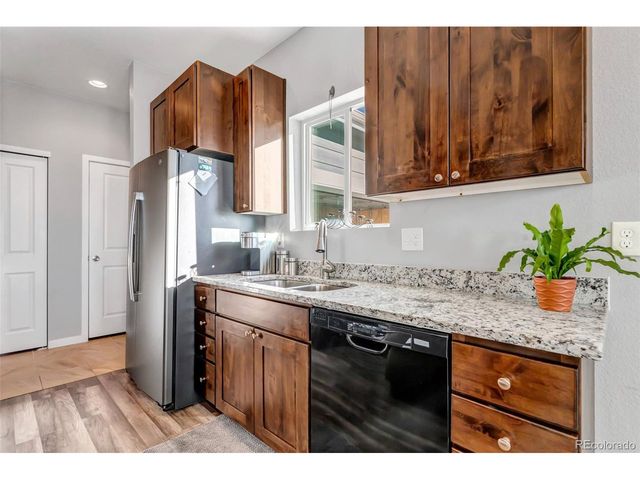 436 S 3rd Ave, Deer Trail, CO 80105