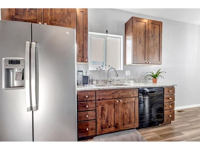 436 S 3rd Ave, Deer Trail, CO 80105