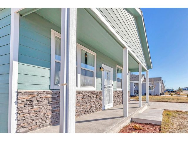 436 S 3rd Ave, Deer Trail, CO 80105