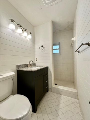 1629 NW 40TH TERRACE, Gainesville, FL 32605