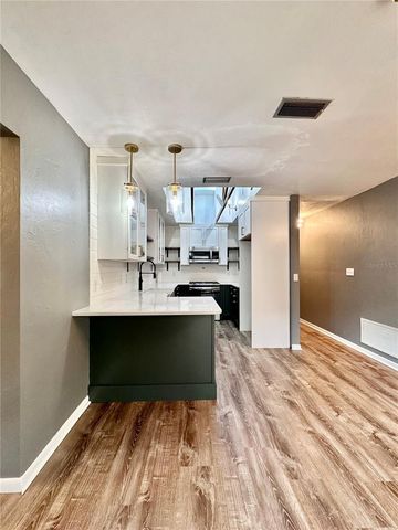 1629 NW 40TH TERRACE, Gainesville, FL 32605