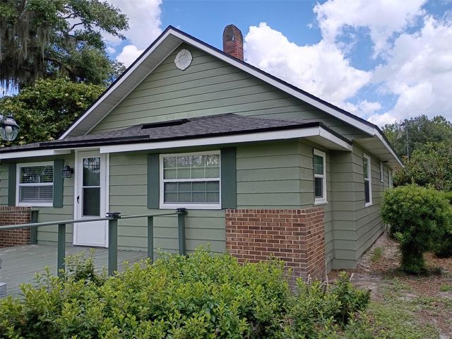 1403 BLACKWELDER ROAD, De Leon Springs, FL 32130