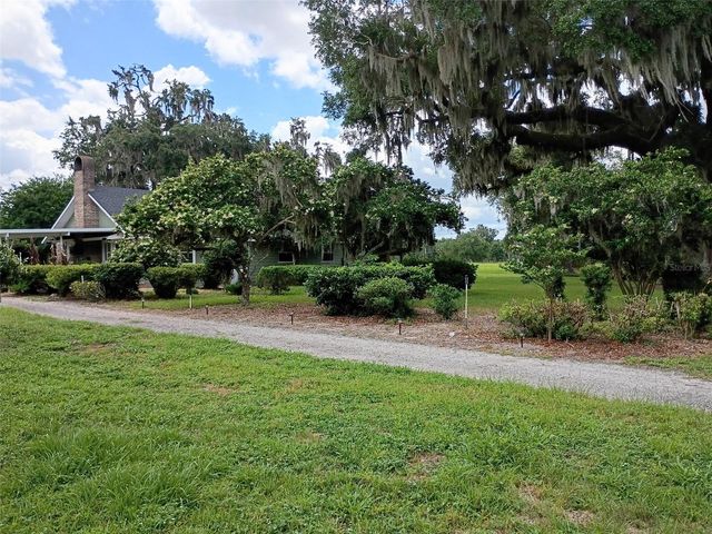 1403 BLACKWELDER ROAD, De Leon Springs, FL 32130