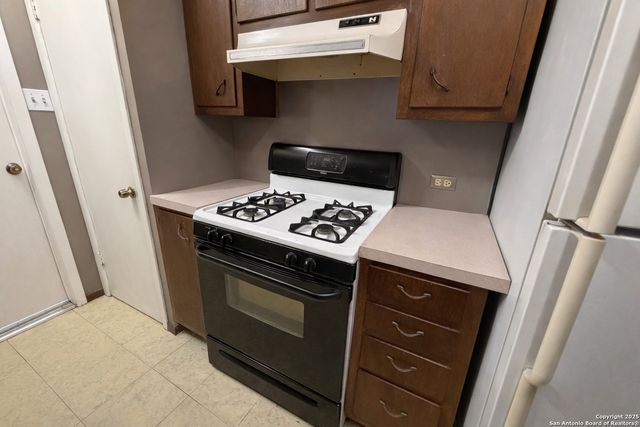 5822 GABOR DR, San Antonio, TX 78240