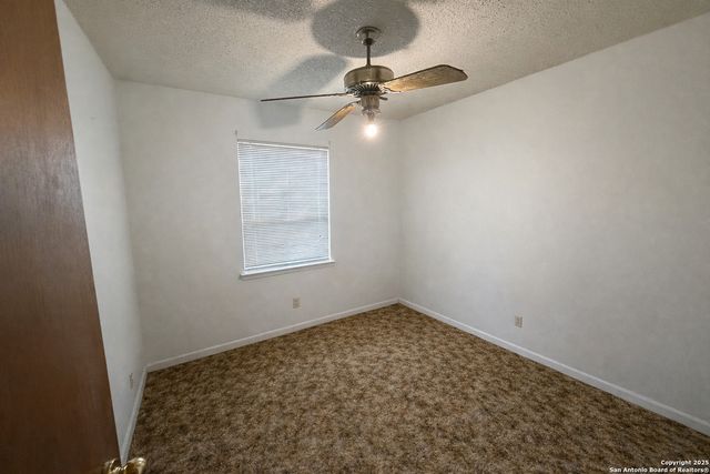 5822 GABOR DR, San Antonio, TX 78240