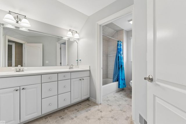 26578 Harvest Dr Drive, Chesterfield, MI 48051