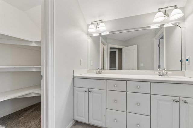 26578 Harvest Dr Drive, Chesterfield, MI 48051
