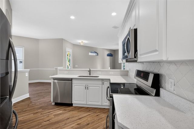 216 LAMONTE POINT COURT, Debary, FL 32713