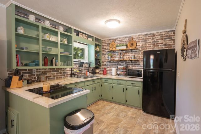 1928 Marigold Lane, Hudson, NC 28638