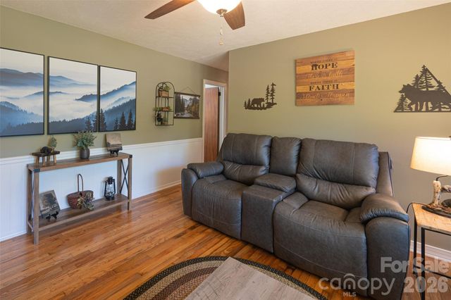 1928 Marigold Lane, Hudson, NC 28638