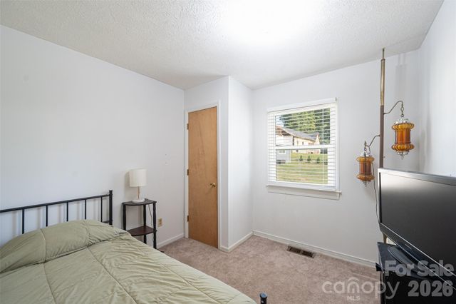 1928 Marigold Lane, Hudson, NC 28638
