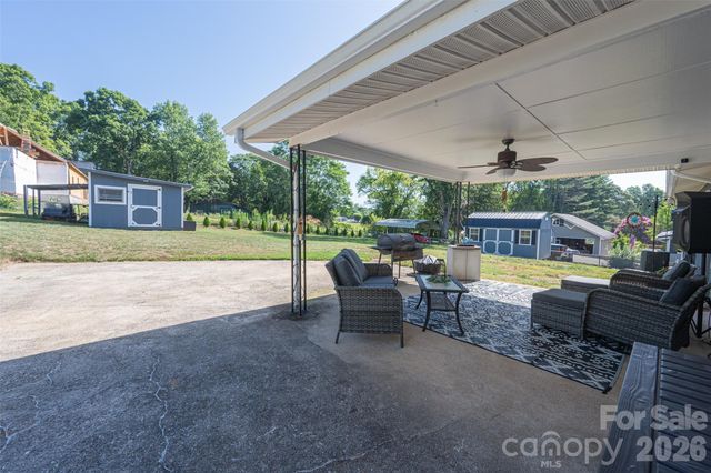 1928 Marigold Lane, Hudson, NC 28638