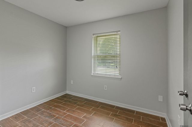 614 Cypress Dr, Baker, LA 70714