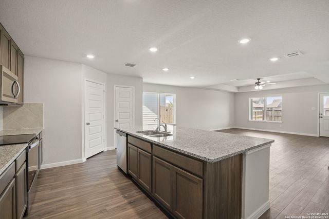 401 Lina Way, Seguin, TX 78155