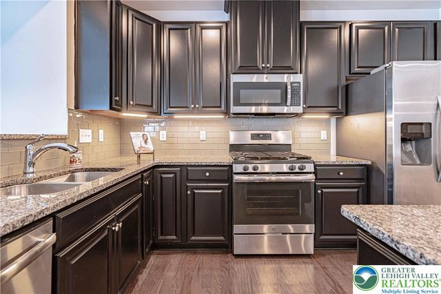 2584 Raya Way, Bethlehem Twp, PA 18045