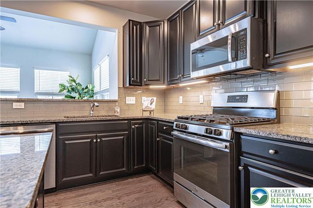 2584 Raya Way, Bethlehem Twp, PA 18045