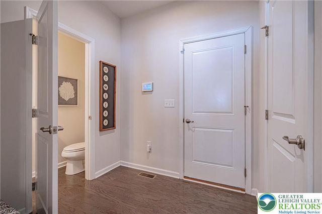 2584 Raya Way, Bethlehem Twp, PA 18045