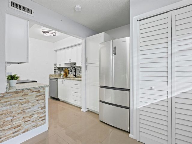 851 MILES AVENUE 13, Winter Park, FL 32789