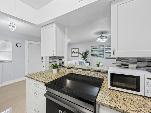 851 MILES AVENUE 13, Winter Park, FL 32789