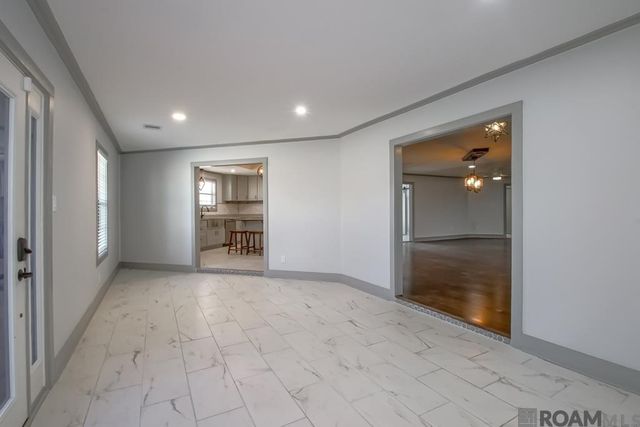 7167 Donaldson Dr, Gonzales, LA 70737