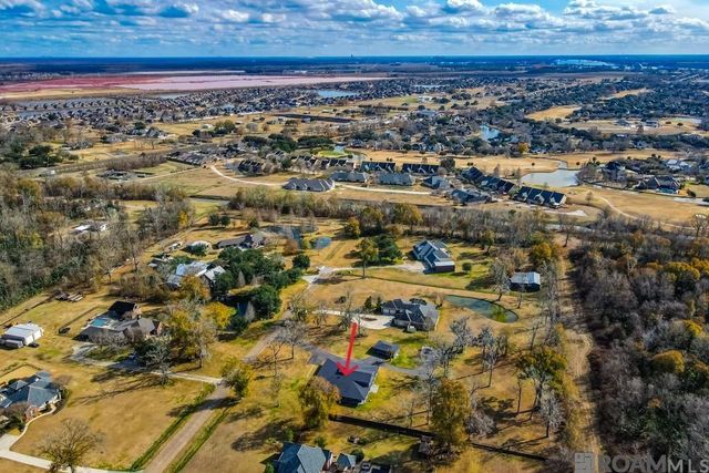 7167 Donaldson Dr, Gonzales, LA 70737