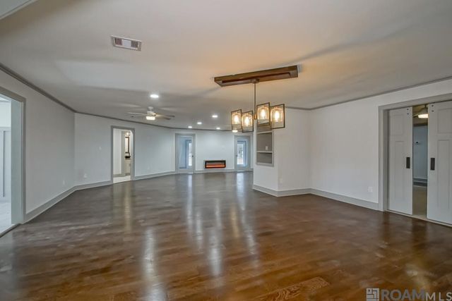 7167 Donaldson Dr, Gonzales, LA 70737