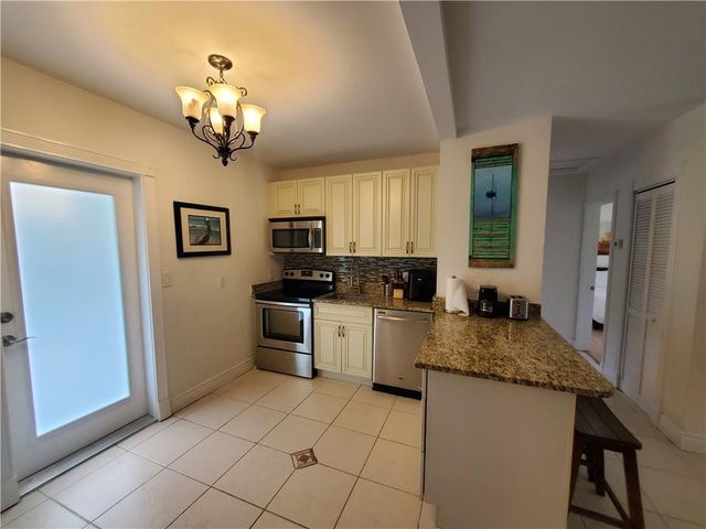 3204 NE 6th Street, Pompano Beach, FL 33062