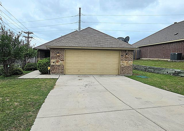 101 Hummingbird Drive, Weatherford, TX 76088