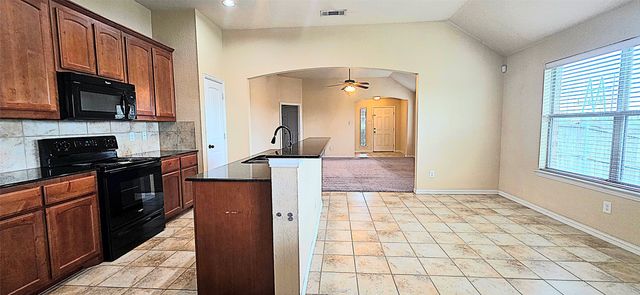 101 Hummingbird Drive, Weatherford, TX 76088