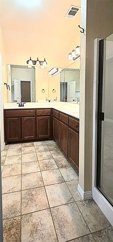 101 Hummingbird Drive, Weatherford, TX 76088